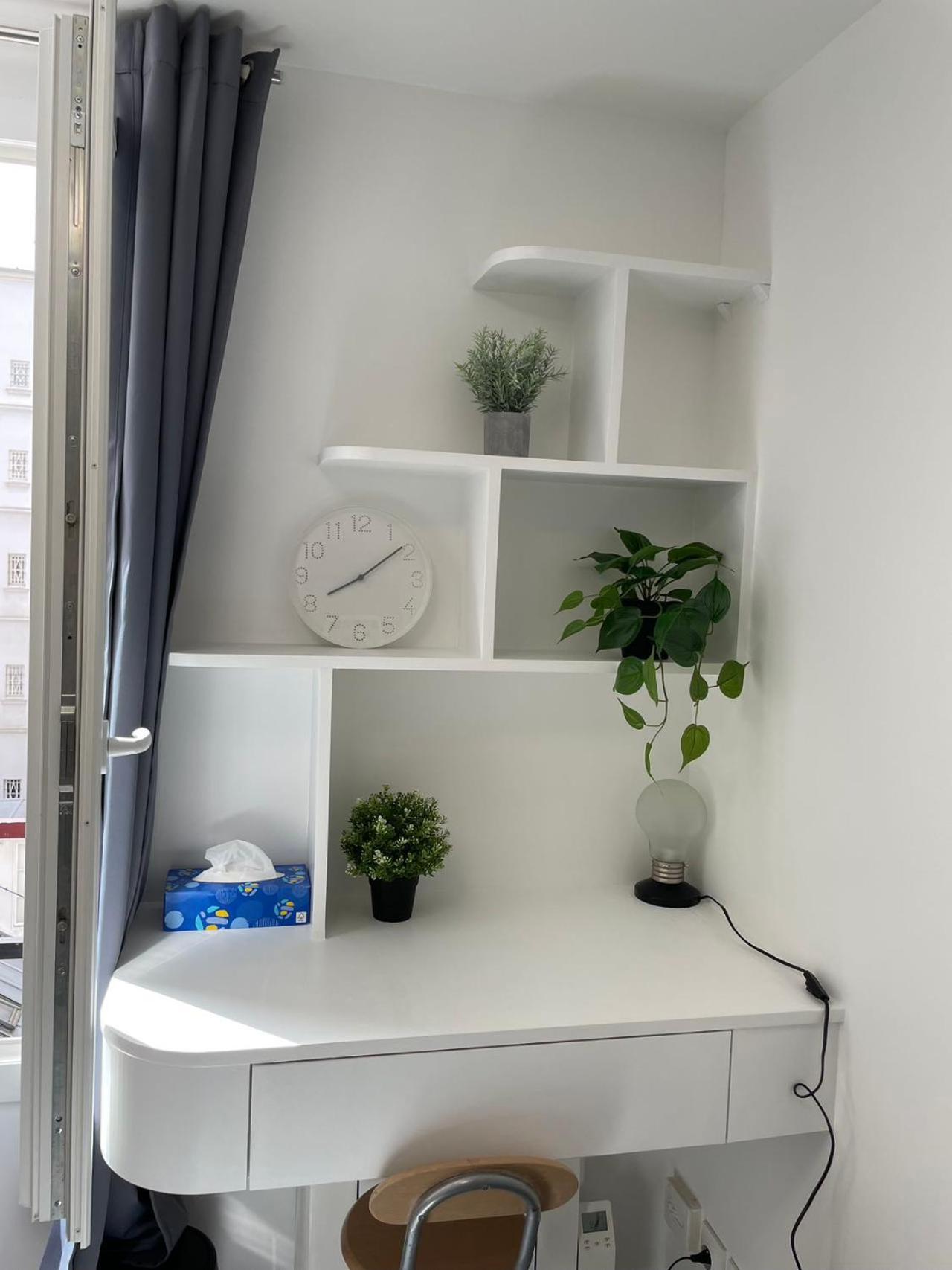 Charming Near Chatelet Saint Sauveur Apartment